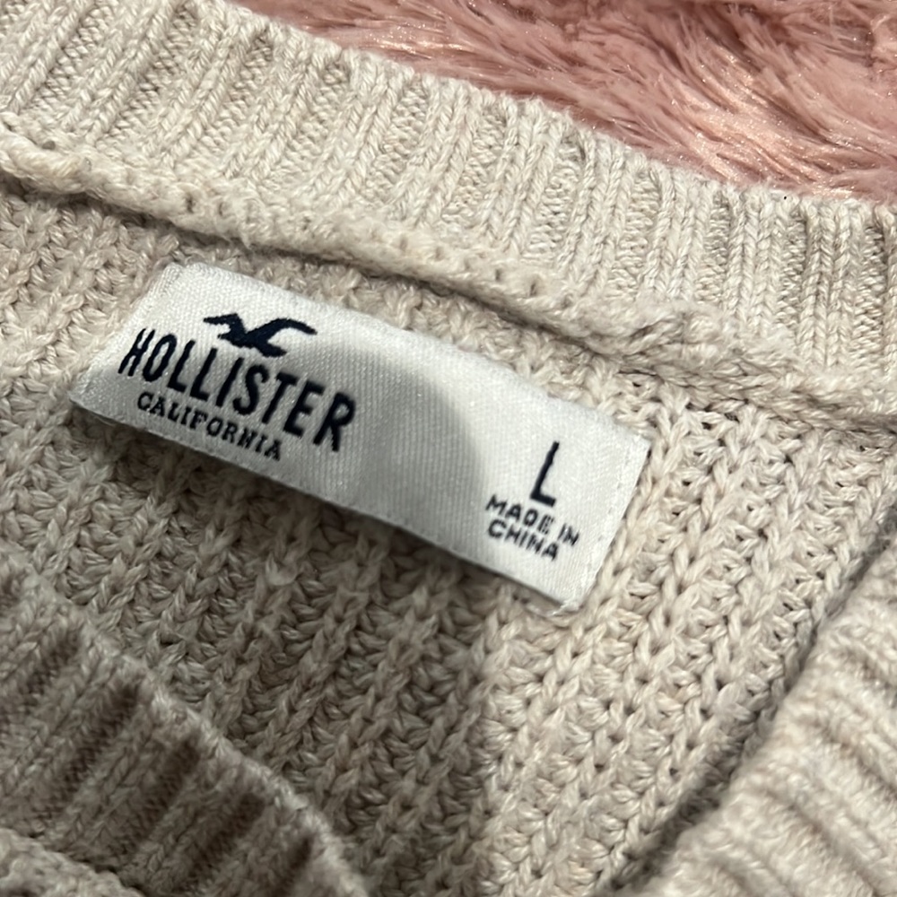 HOLLISTER SWEATER - Picture 3 of 3